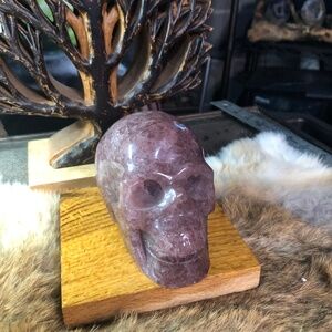 Amazing STRAWBERRY QUARTS SKULL